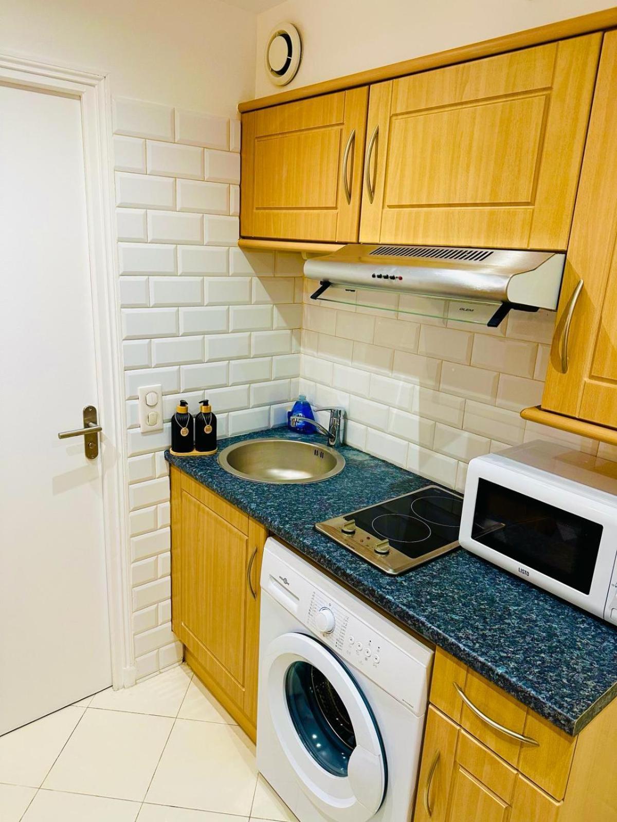 Appartement Elegant A Conflant 콩프란스상테호노린느 외부 사진